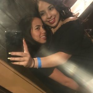 Meet your Posher, Desiree